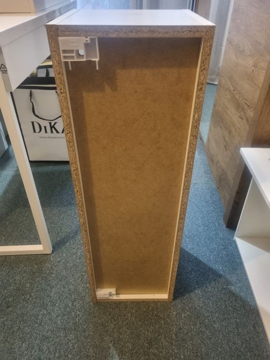 Dulapuri suspendate rezistente