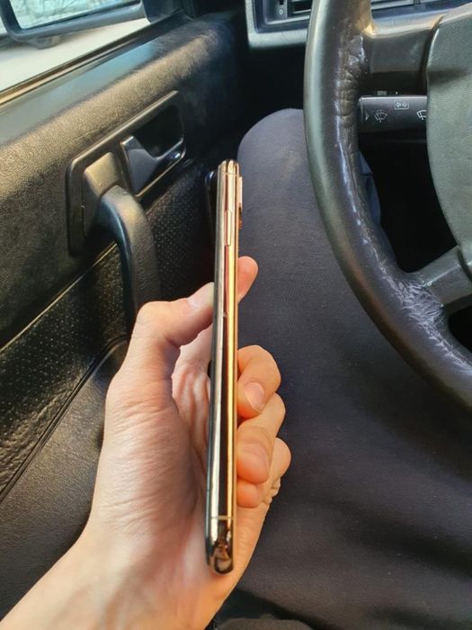 iPhone XsMax 64gb/ battery 82%