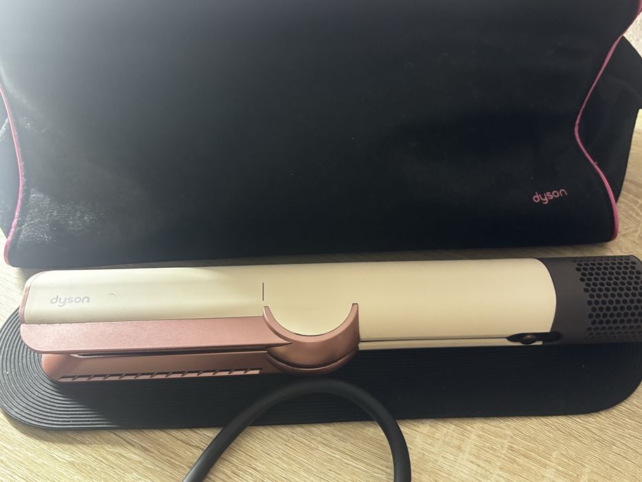 Dyson Airstrait розовый
