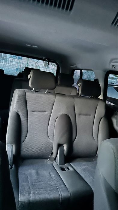 Jac M4 11 o’rinli mikroavtobus