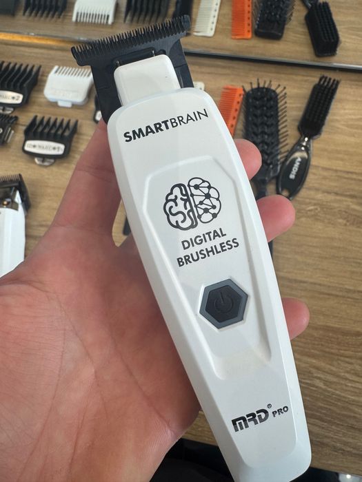 Mașina de tuns și trimmer Mrd Smartbrain