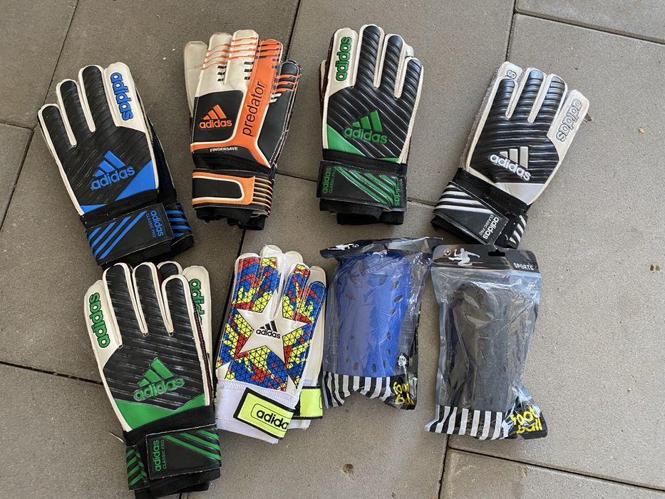 Вратарьские перчатки