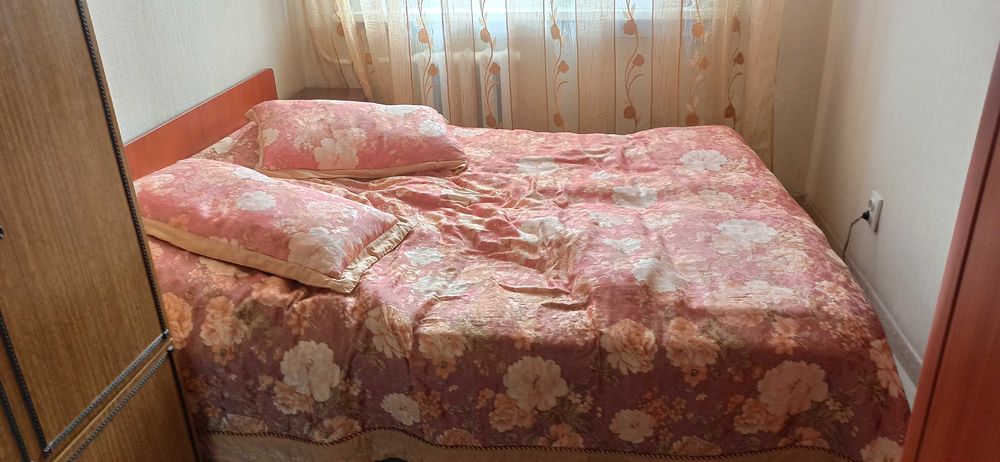 Двухспальная кровать