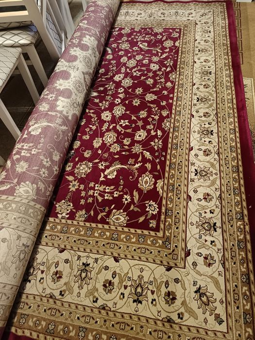 Продам отличный  ковер