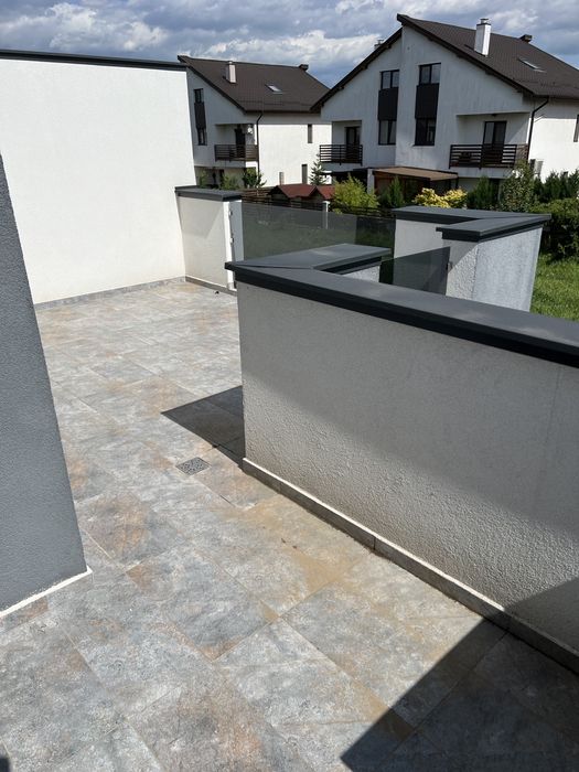 Casa vanzare 5 camere 194 mp