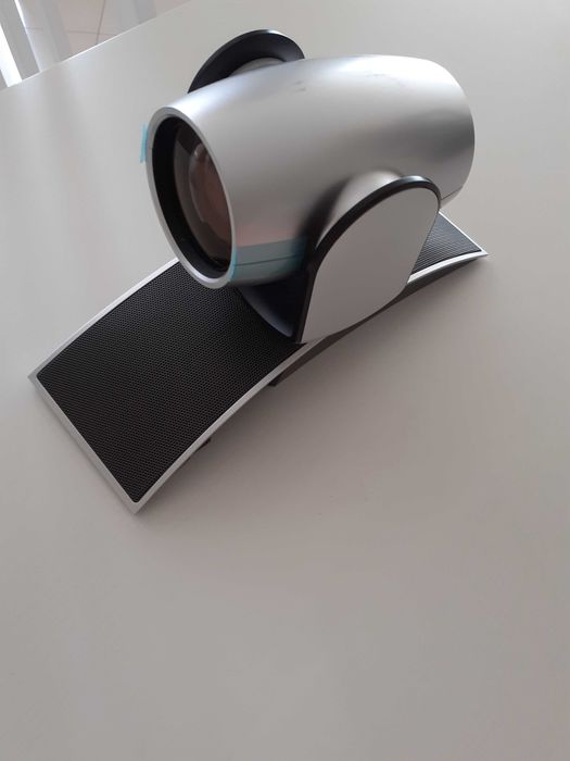 Продавам изключително качествени камера микрофони колони POLYCOM