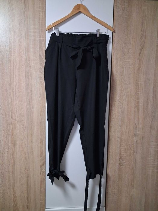 Копринен дамски черен панталон