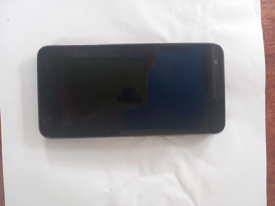 Продавам телефон Lenovo C2 (K10A40) 8GB, черен цвят