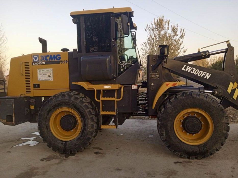 XCMG погрузчик 1.8куб рычаг