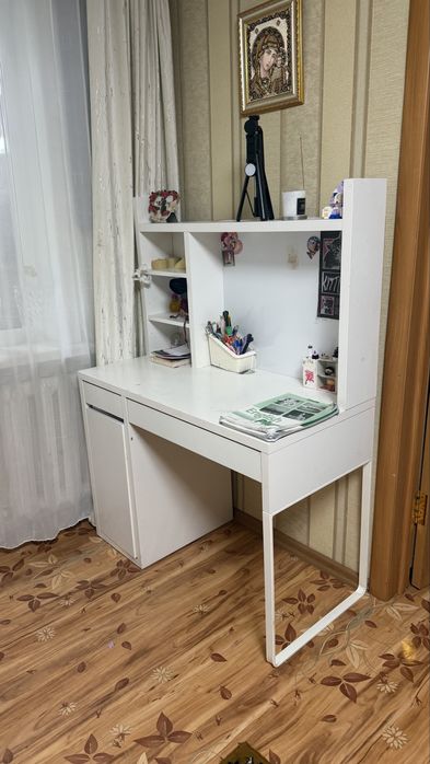 Продаётся письменый стол