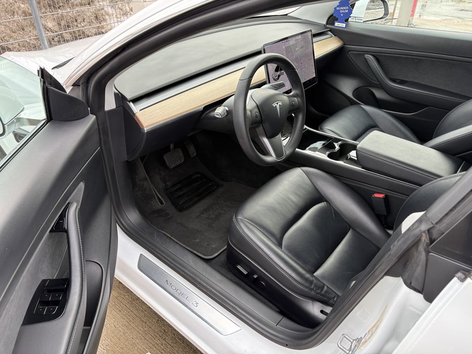 Tesla Model 3 SR+ 2020