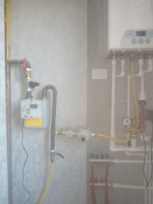 Установка двухконтурного котла и подключение,,проведение тёплого пола.