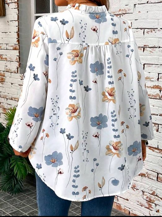 Бяла риза с цветя