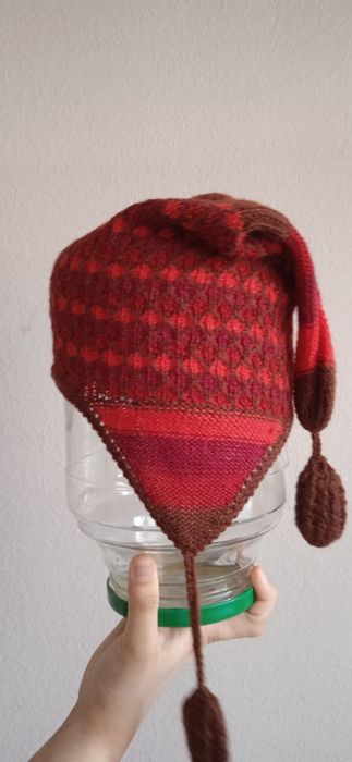 Продам вязаные шапки handmade