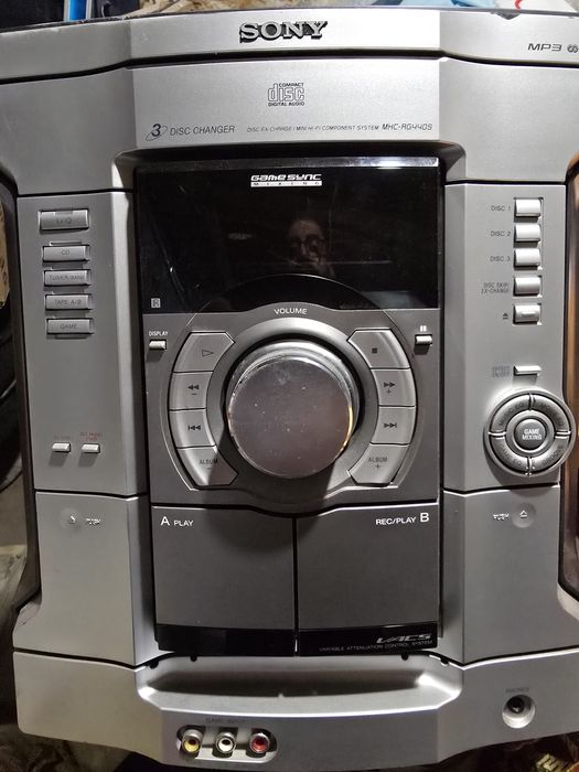 Музикална система Sony MHC-RG440S с активен субуфер (S.A.W.)