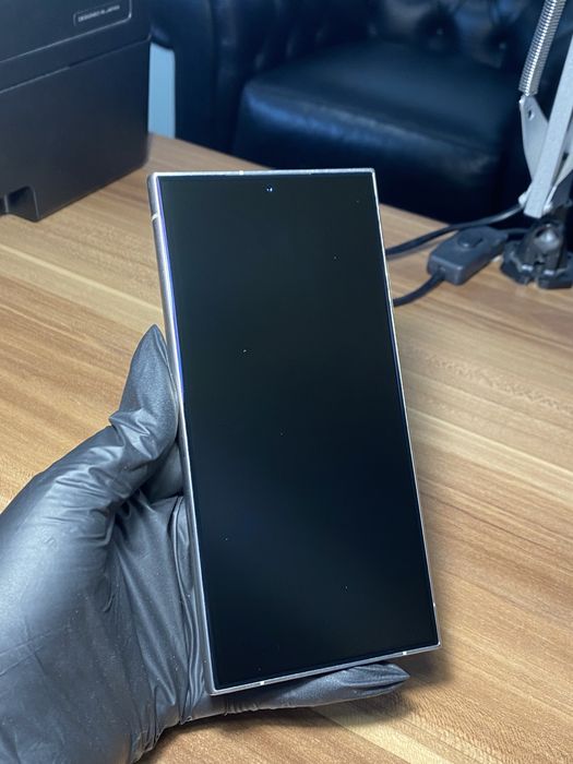 Samsung Galaxy s24 ultra • 512 GB • Titanium Gray