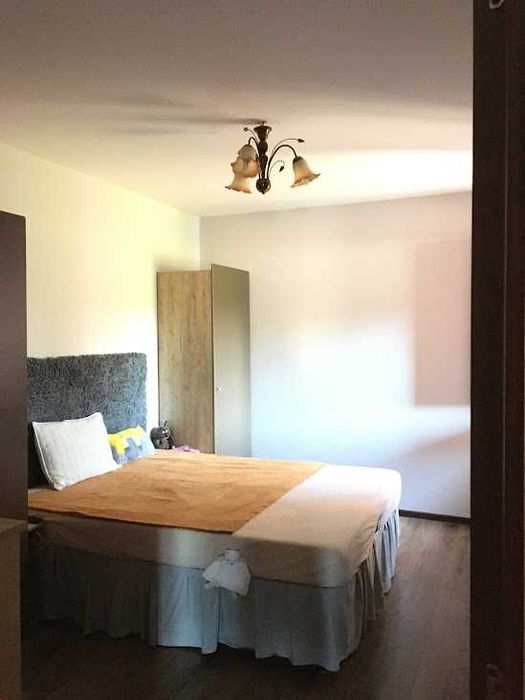 Brancoveanu Metrou 2 cam etaj 1/3 an 2014 cu  parcare acoperita