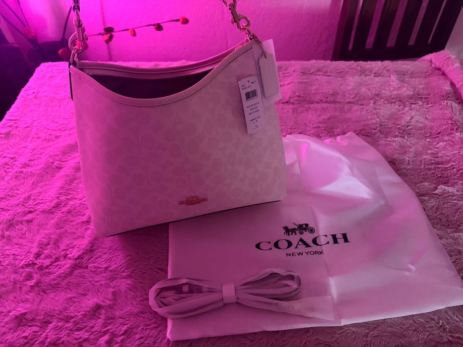 Дамска чанта Coach