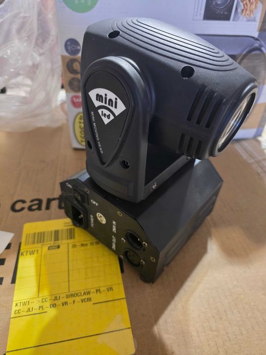 Moving Head,Lumina Scena, DMX, activata vocal, 1130 Lux, 700-8000K