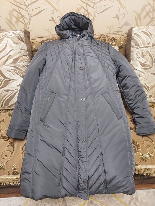 Продам зимние пальто 50/52р.