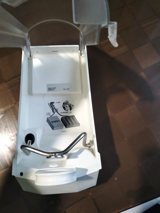 Продам сенсорный дозатор