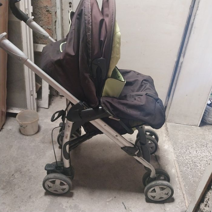 Детска количка запазена