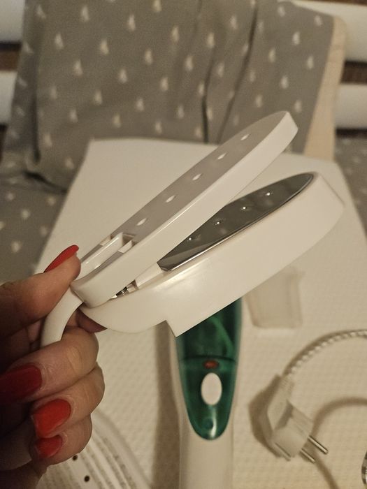 Fier de calcat vertical cu abur