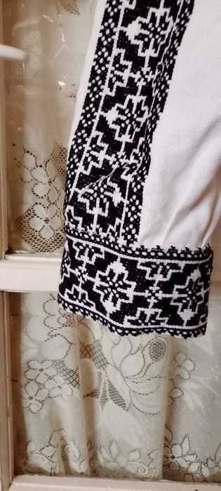 Vand camasa populara traditionala