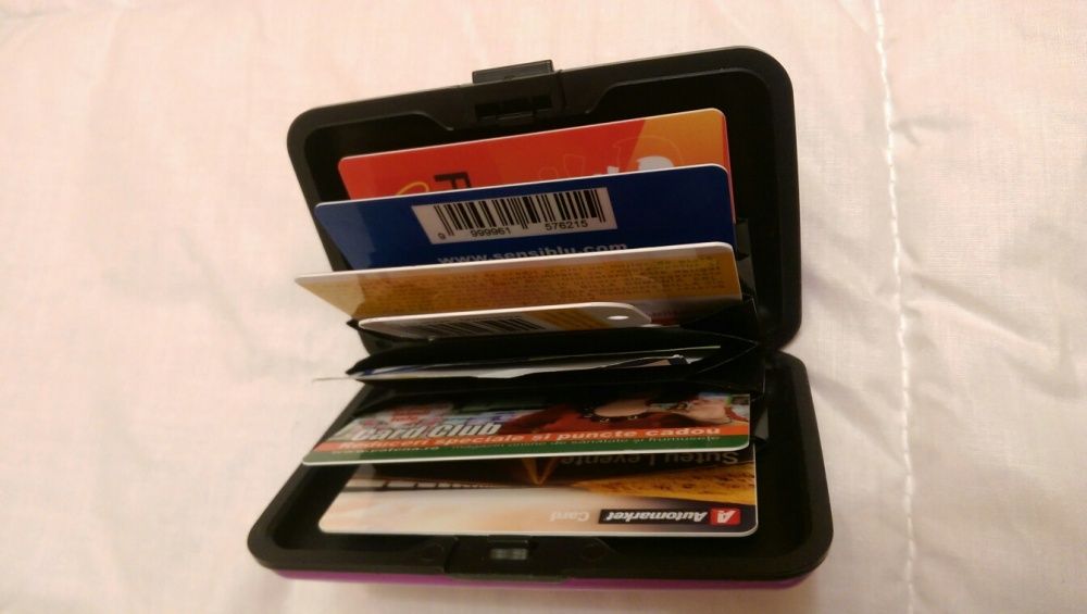 Portofel din aluminiu pentru carduri anti RFID