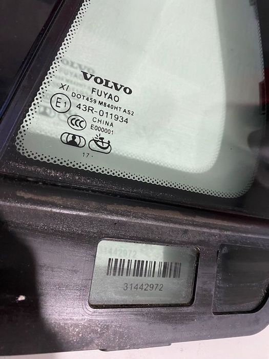Geam stanga spate mic dublu laminat VOLVO V60 2019 31442972