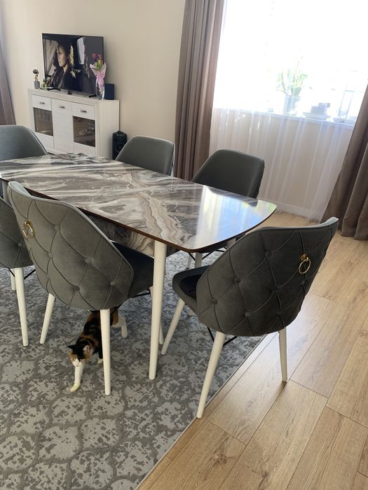 Стол комплект  раскладной и 6 стульев