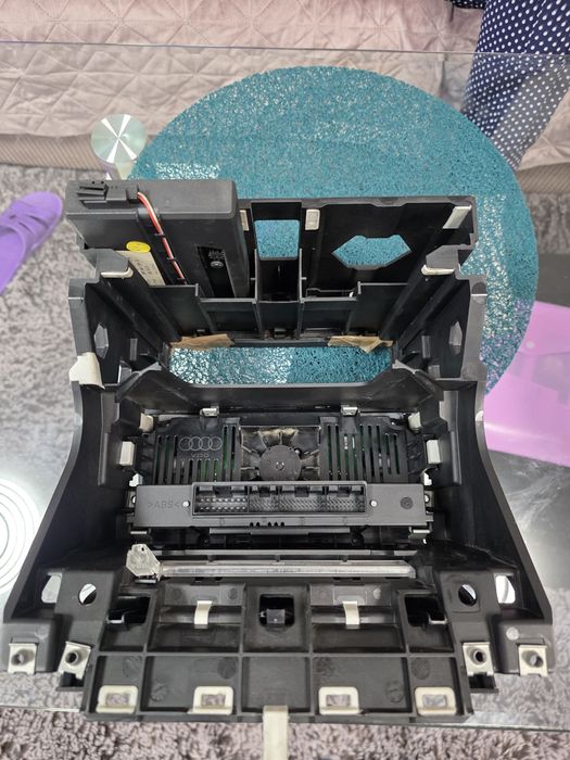 Audi A3 8P  климатроник + централна конзола комплект + бутони