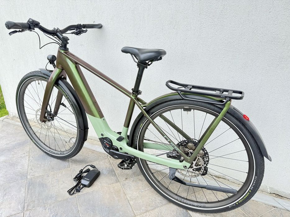 Bicicleta electrica Cube Kathmandu SLT 2025 S full carbon Bosch SX