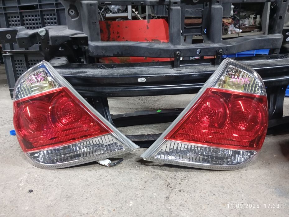 Задние фонари Toyota Camry 35