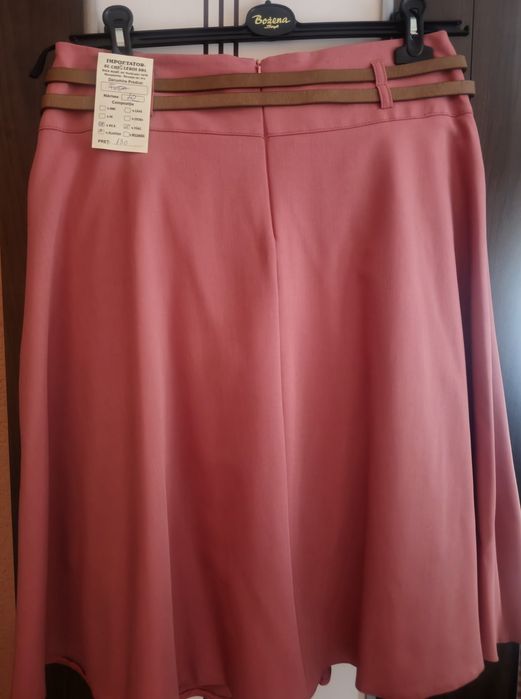 Fuste plisate, mărimea 42 și 36