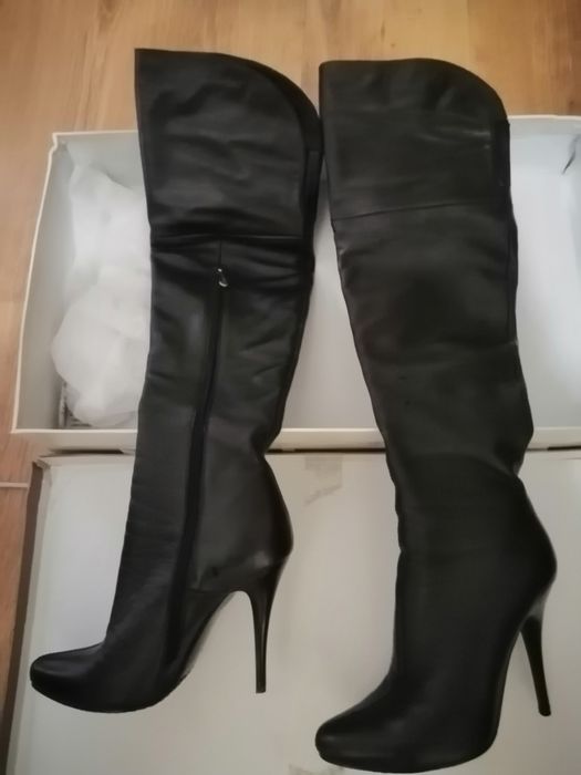 Ботфорты кожаные высокие, осенне- весенние, новые, производство Турция