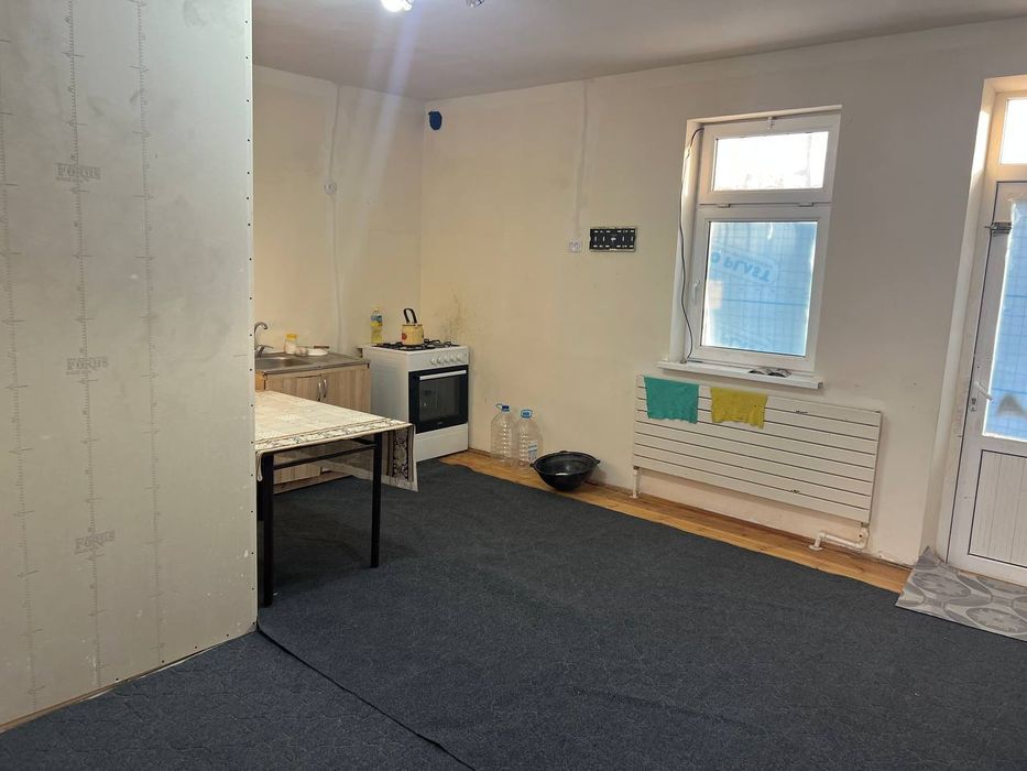 Uy sotiladi 2 sotixli