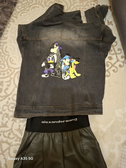 Шорты кожаные темно-зеленые, брюки черные