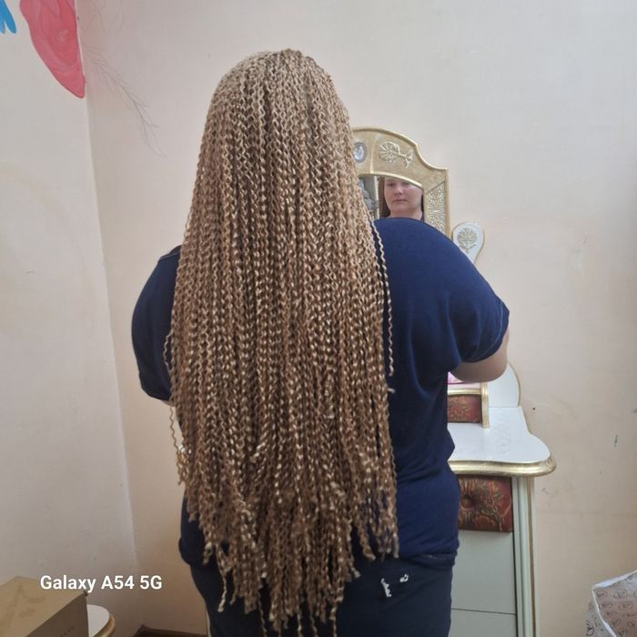 Дреды из ниток и каниколон.