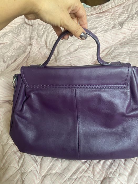 Сумка кожанная продаеться