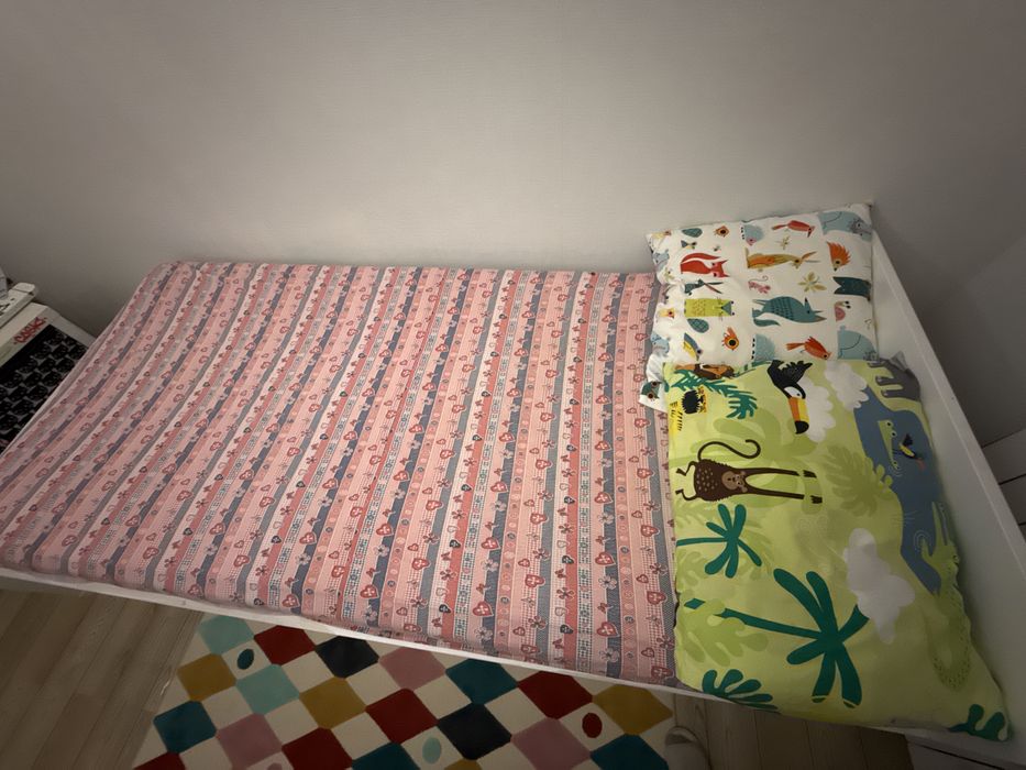 IKEA cadru pat+ depozitare+somiera, 90*200. Doua randuri de sertare.