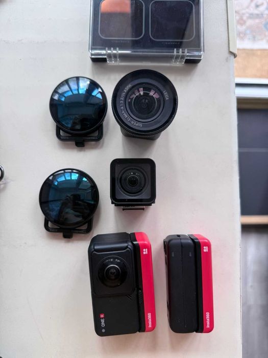 Модульная экшн-камера Insta360 ONE R 1-Inch Edition