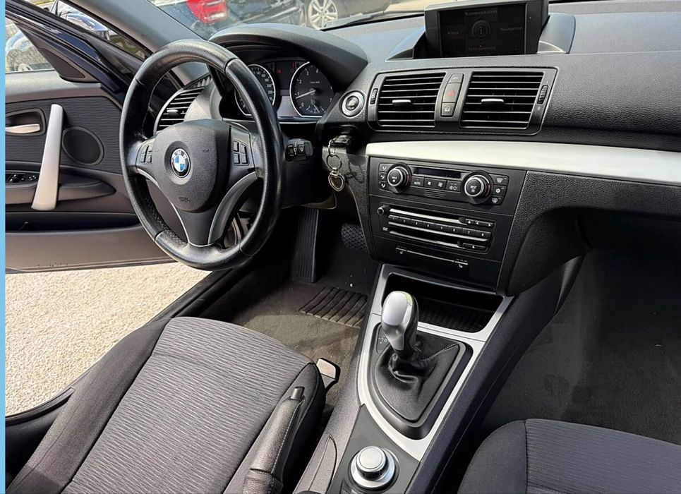Vand BMW 120i E87 cutie automata