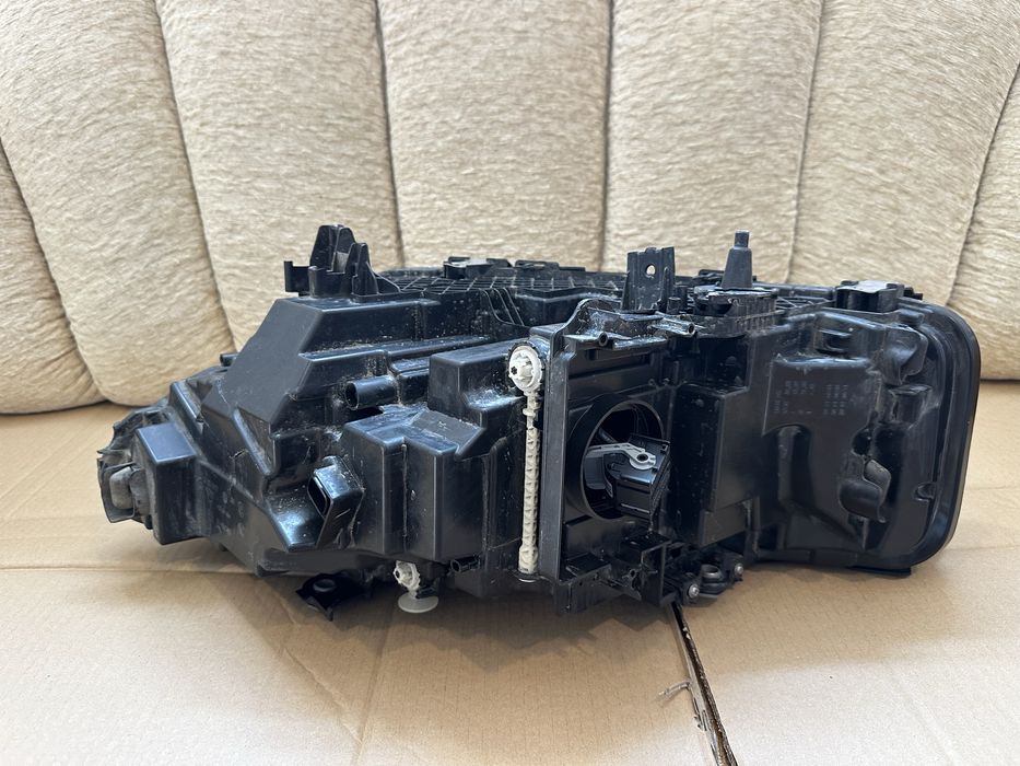 Far dreapta BMW Seria 5 G30 G31 LCI / Facelift : 5A388C4