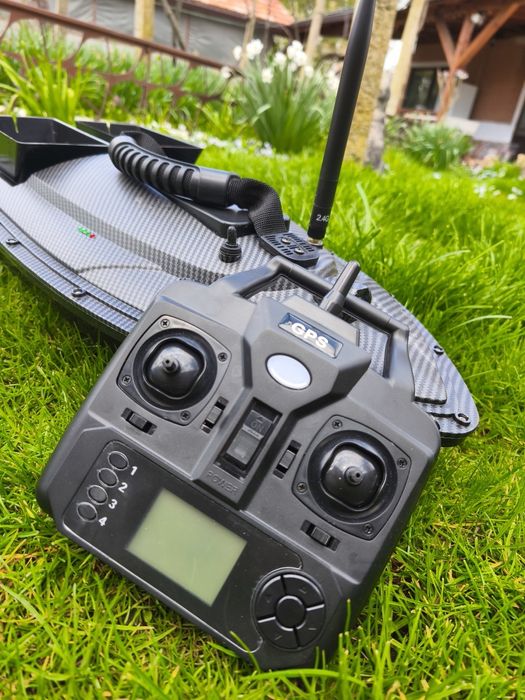 Лодка за захранка