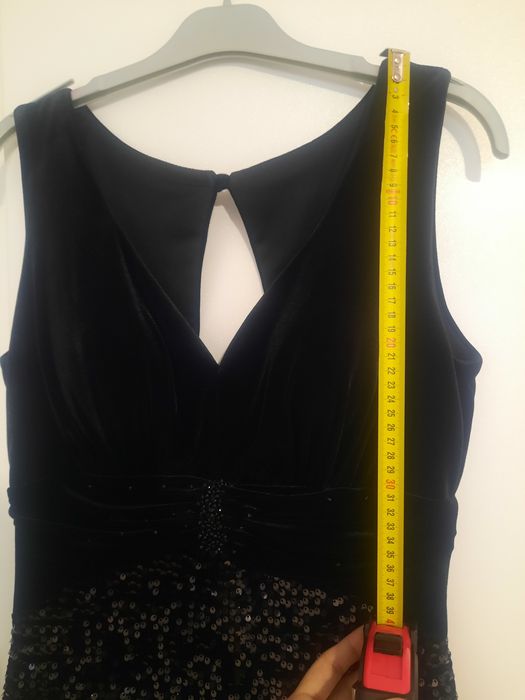 Rochie neagra de ocazie 40