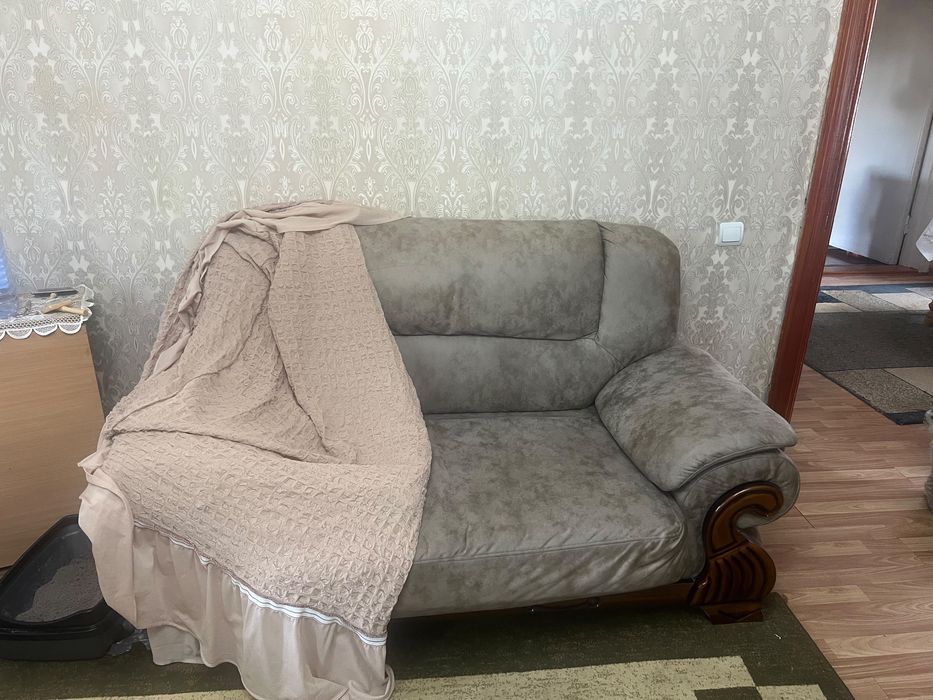 Продаем Диван+кресло