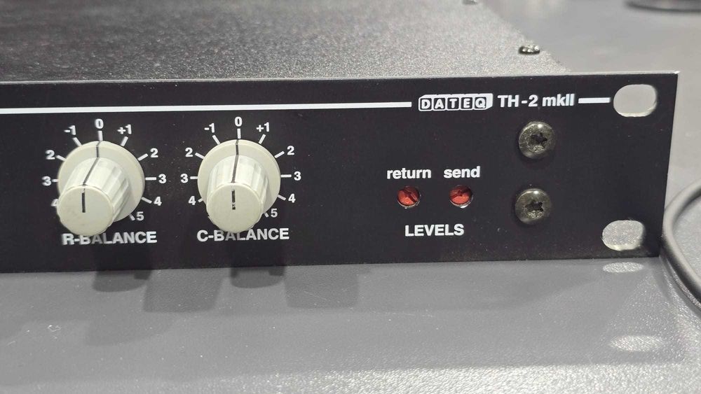 DATEQ TH-2 MKII – hibrid telefonic profesional broadcast + cabluri