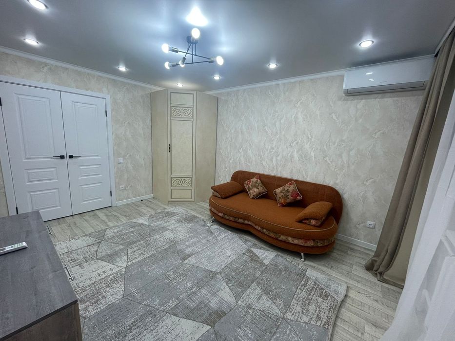 По проспекту Назарбаева