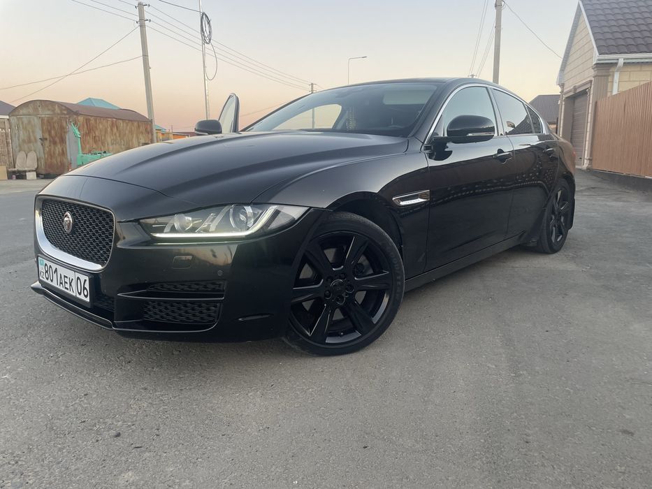 Продам срочно Jaguar XE